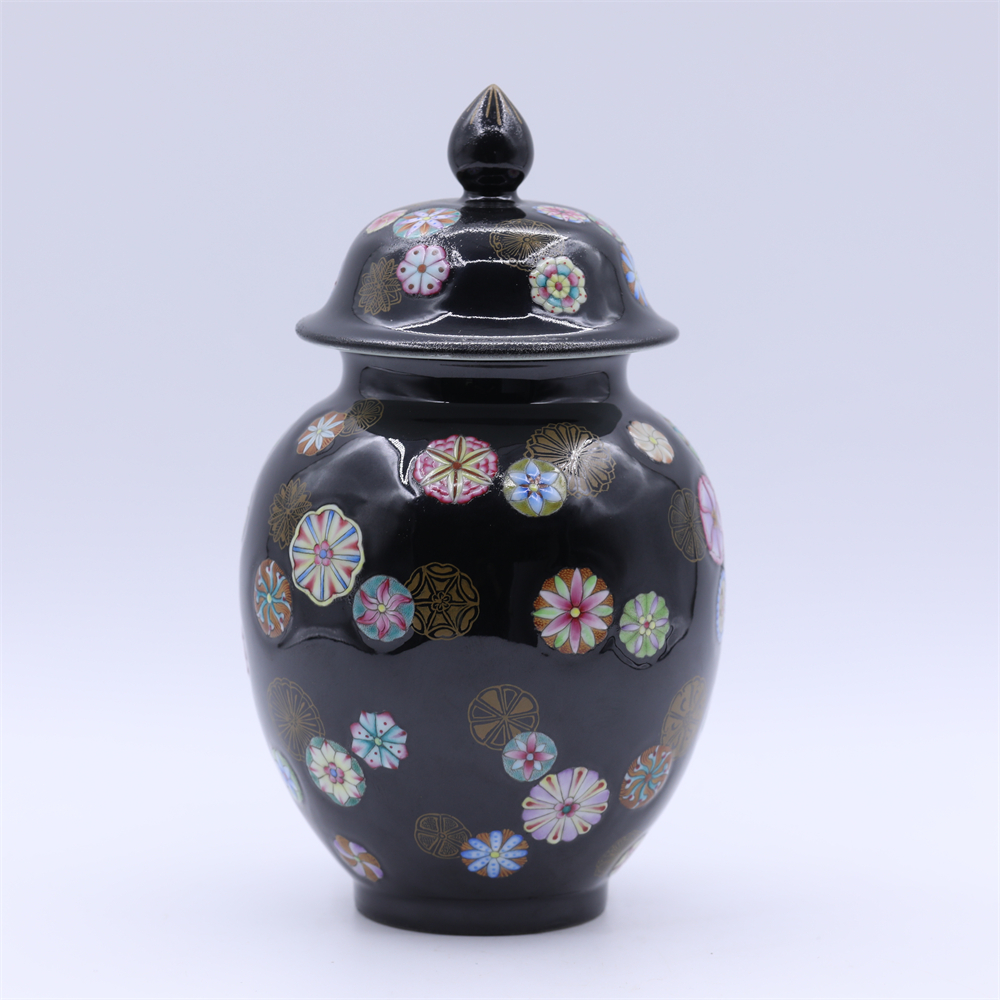 古陶瓷/乌金釉珐琅彩皮球花纹盖罐LOT4204-7-4