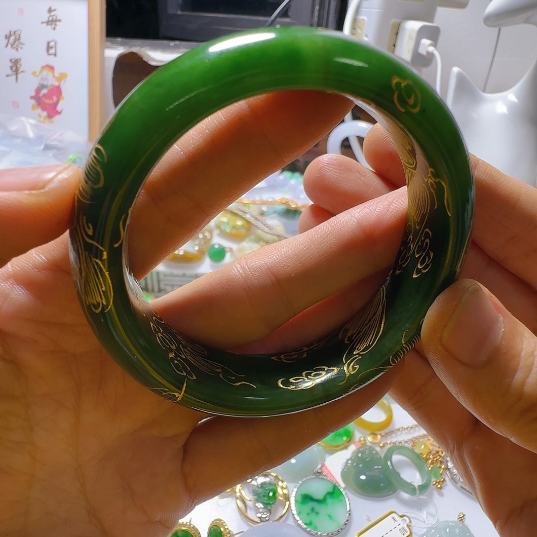 芳***香和田玉未镶嵌手镯和田玉53.4