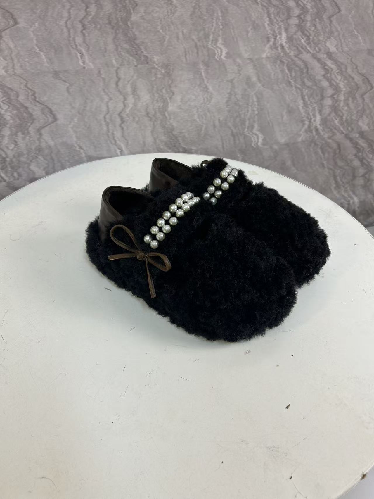 102新款厚底珍珠蝴蝶结全包毛毛鞋