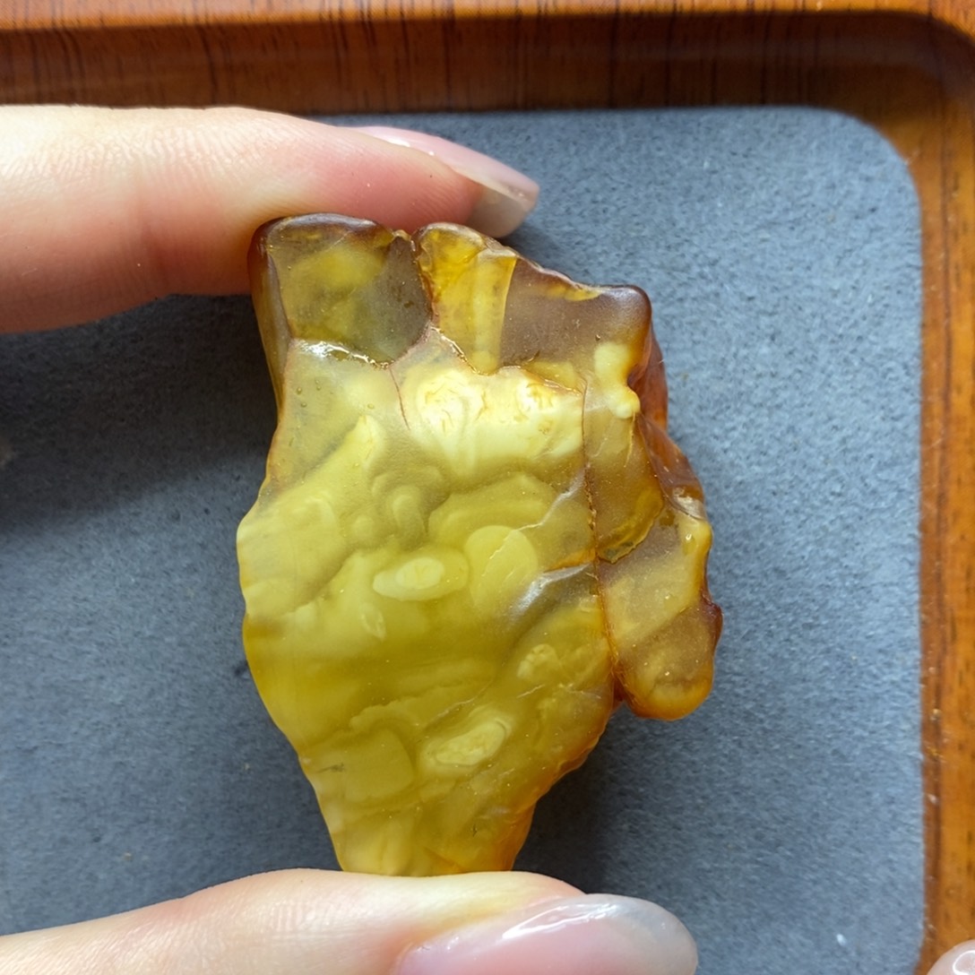 定制琥珀未镶嵌陈