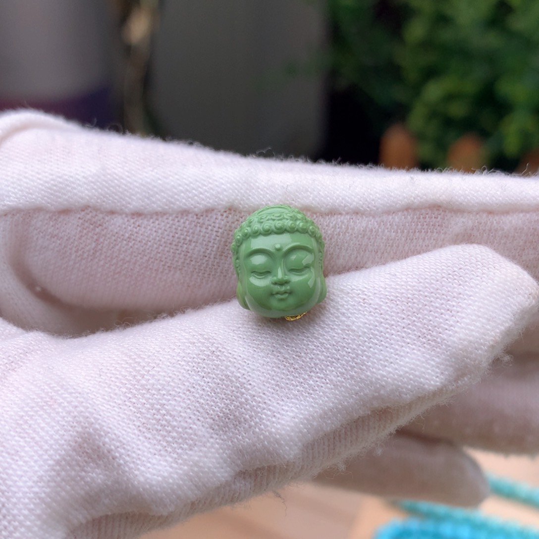 绿松石配饰未镶嵌