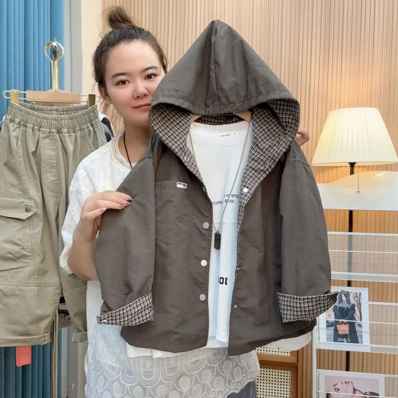 男童双面穿外套2025春秋新款儿童格子连帽上衣中大童时髦男孩潮