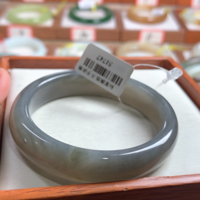 【闪购商品】和田玉手镯未镶嵌52