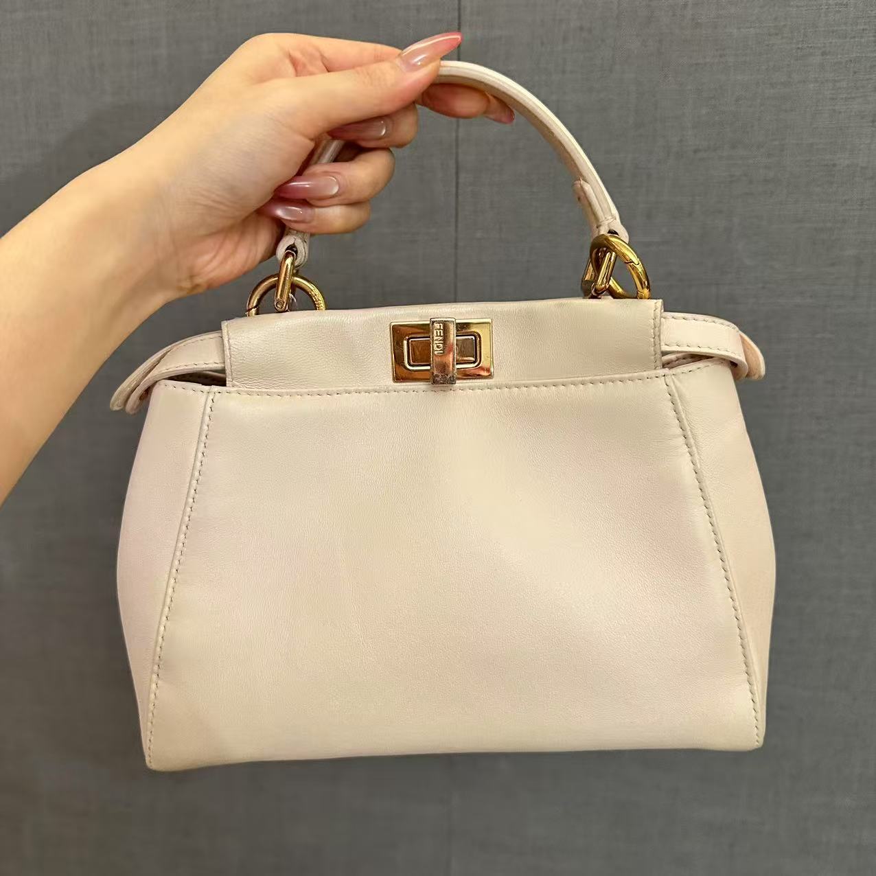 95新 FENDI/芬迪 白色手提托特包/非真假不退补不换