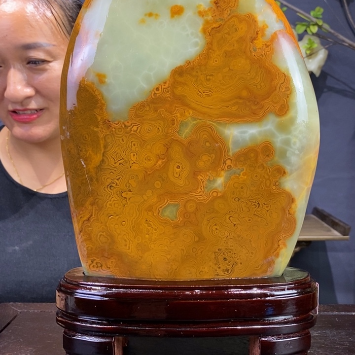 新***记石材精品古青石摆件