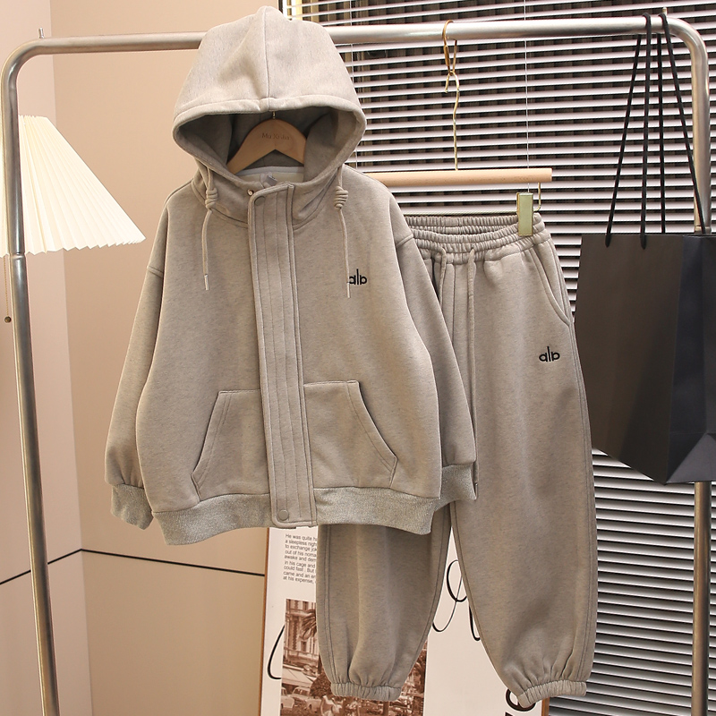 童装男童加绒套装2025新款中大童秋冬装加厚保暖外套一体绒宽松潮