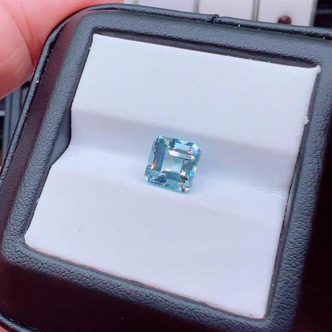 海蓝宝石裸石2.01克拉阿斯切