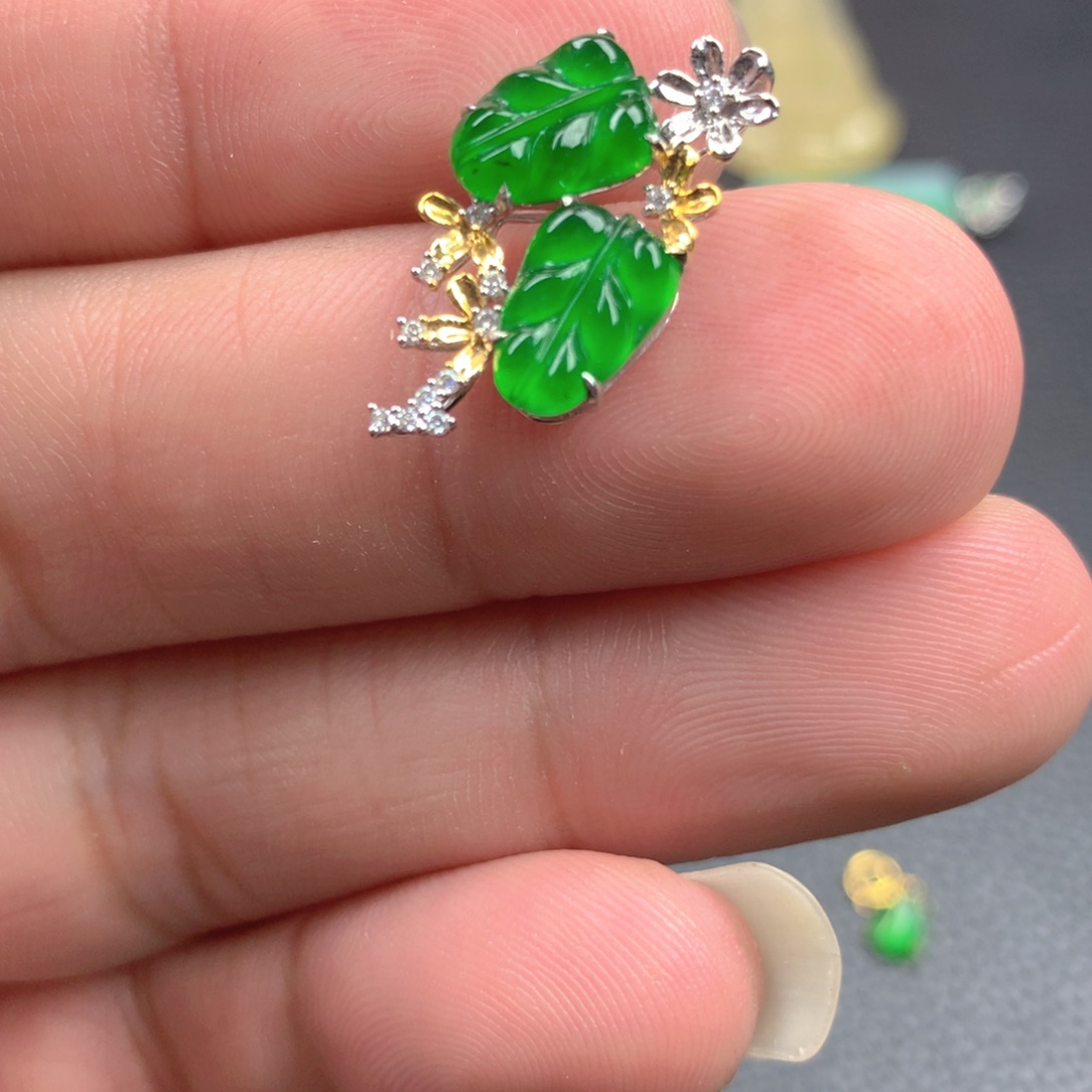【闪购商品】翡翠18K金镶嵌颈饰翡翠