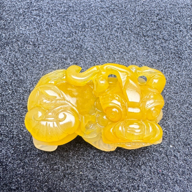 天然黄龙玉貔貅吊坠