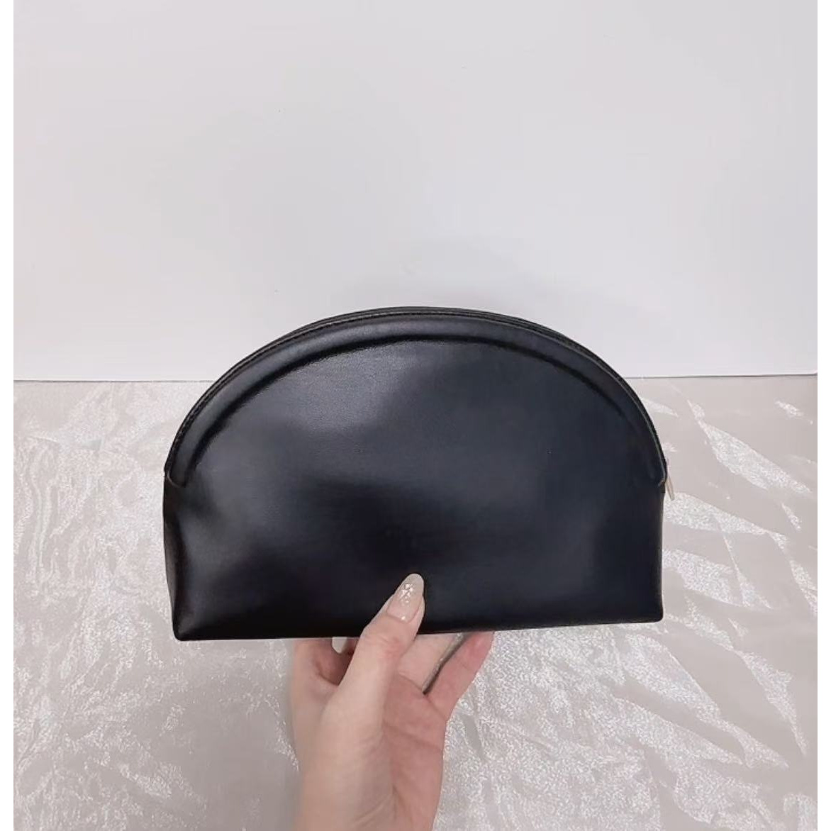 【X】黑贝壳收纳包777