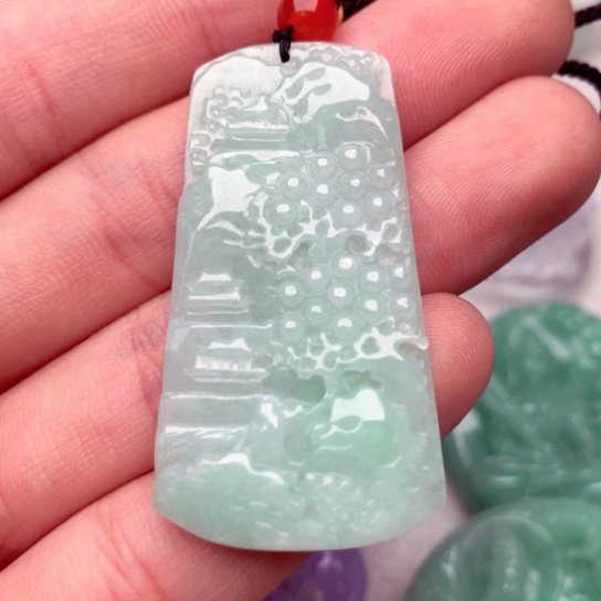 翡翠吊坠(不含链)未镶嵌