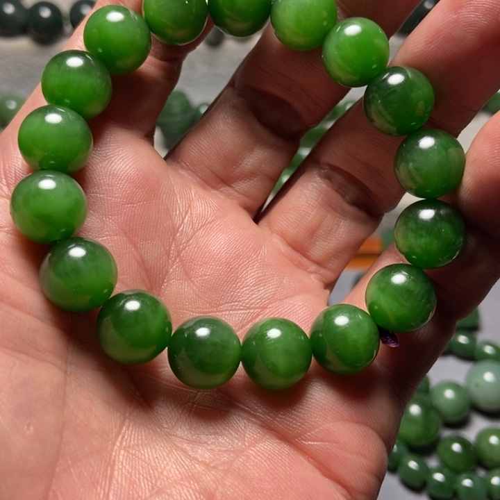 未镶嵌和田玉（碧玉）包链笑***寞