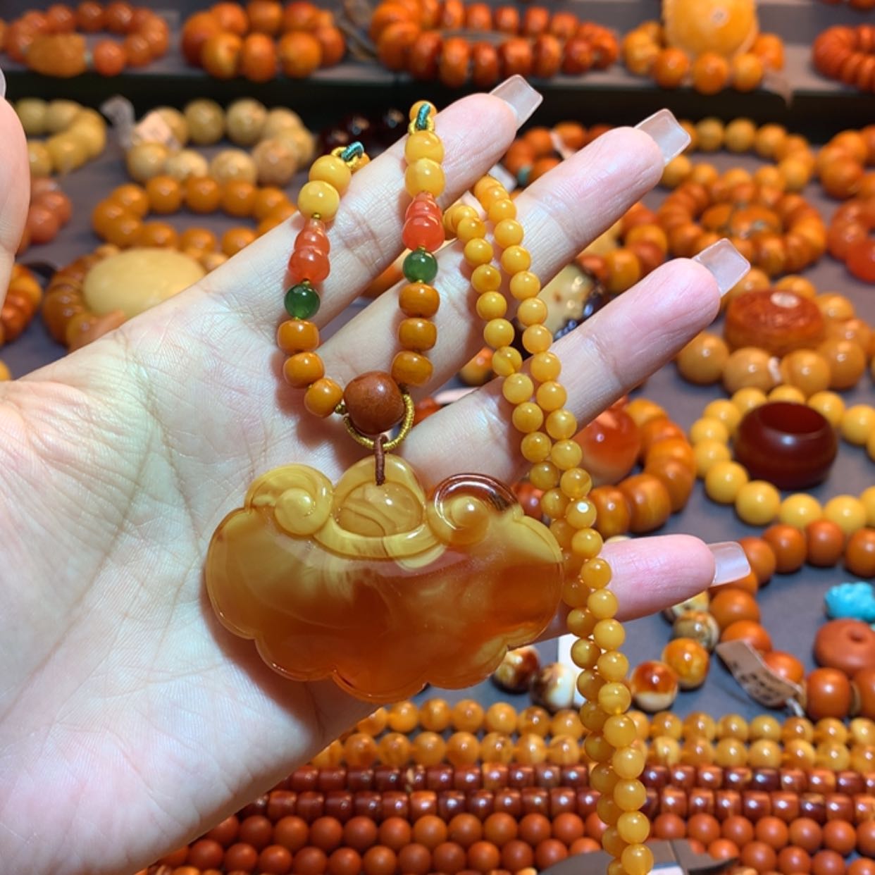 【闪购商品】未镶嵌吊坠(赠链)蜜蜡蜜蜡吊坠