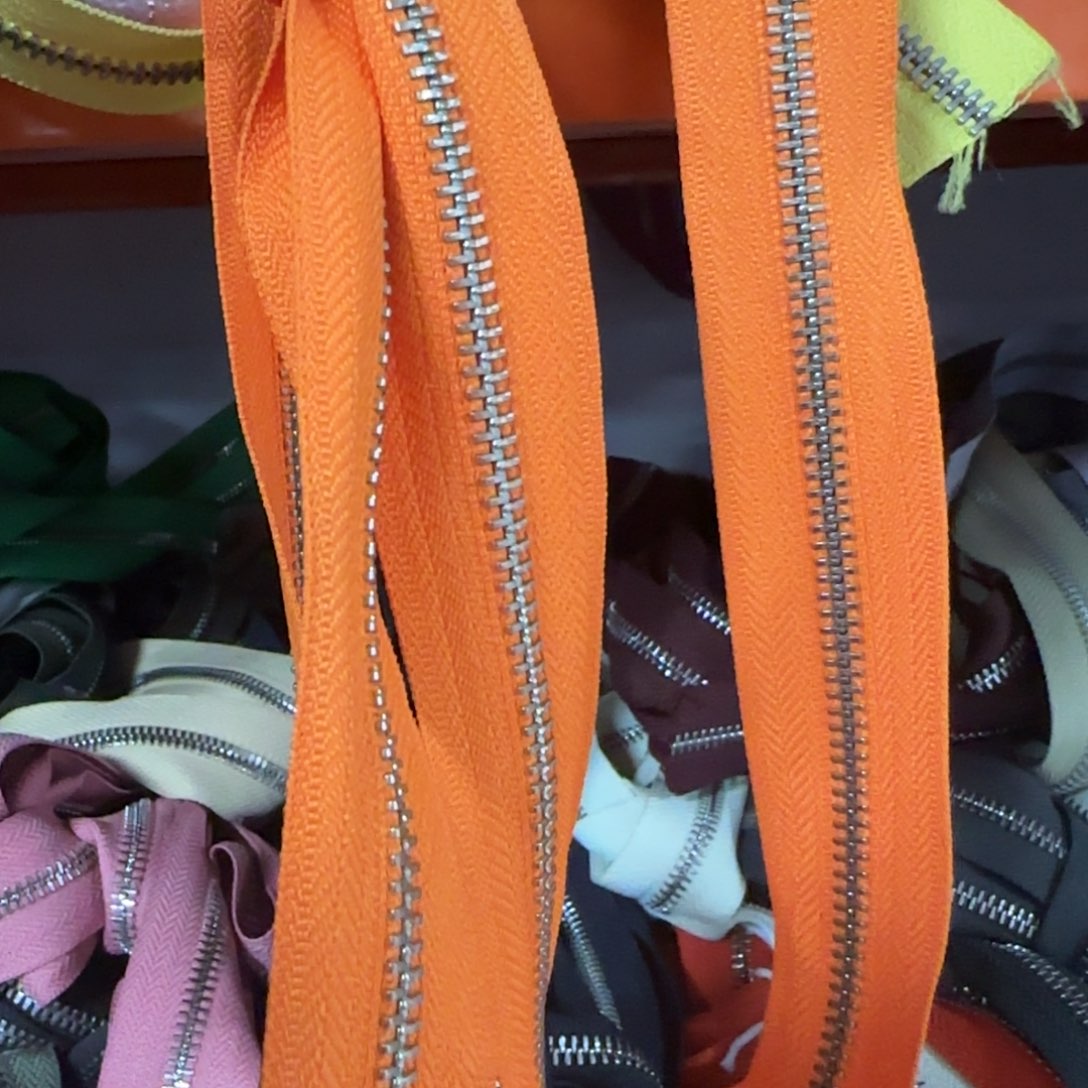 YKK五号银牙6元一米