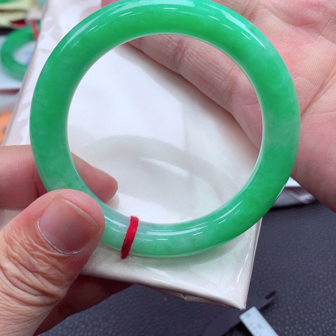 未镶嵌手镯翡翠顺****e翡翠