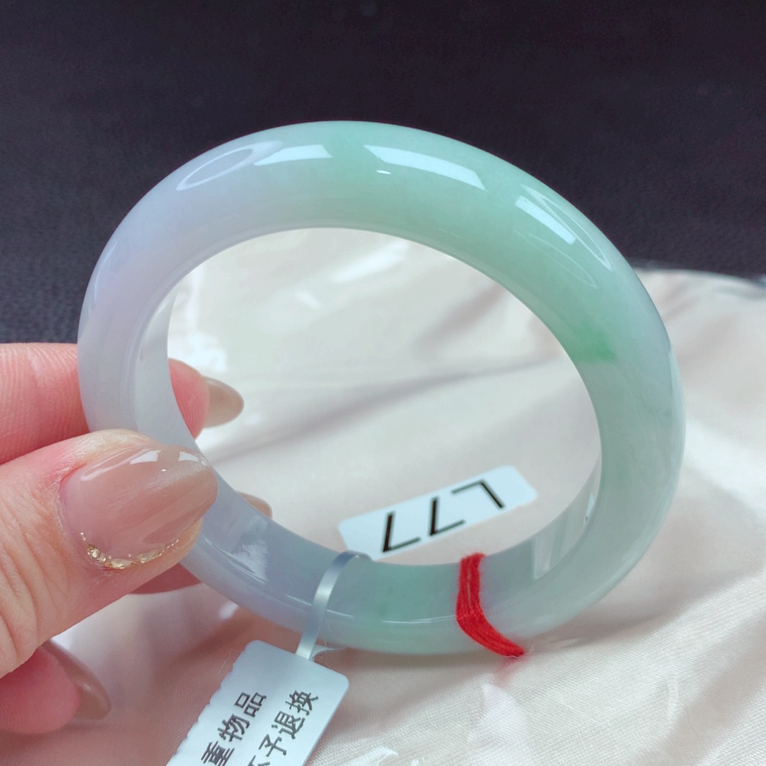 翡翠手镯未镶嵌手镯88