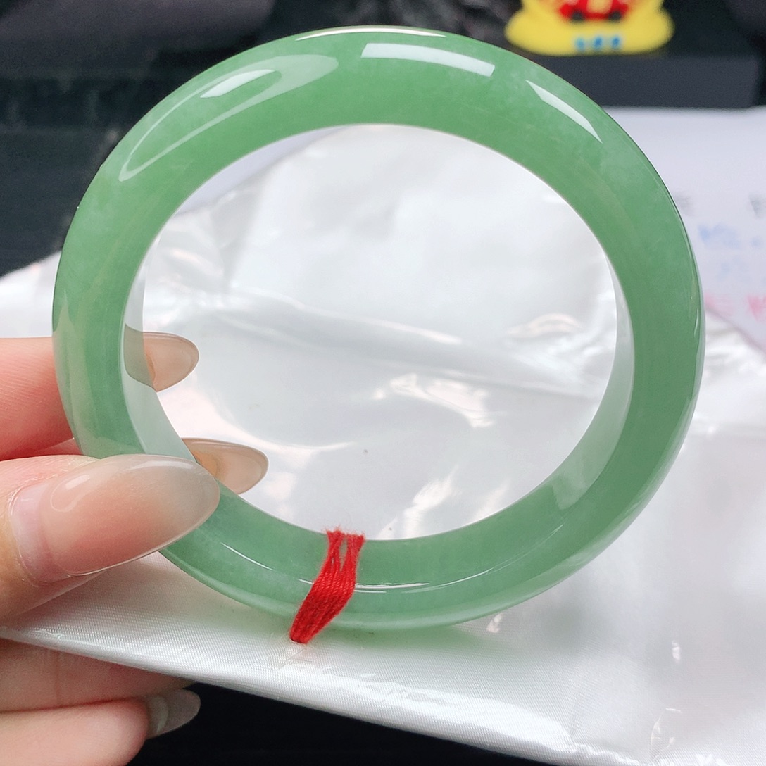 未镶嵌手镯翡翠正