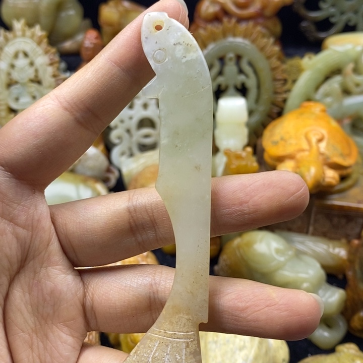 和田玉颈饰未镶嵌60