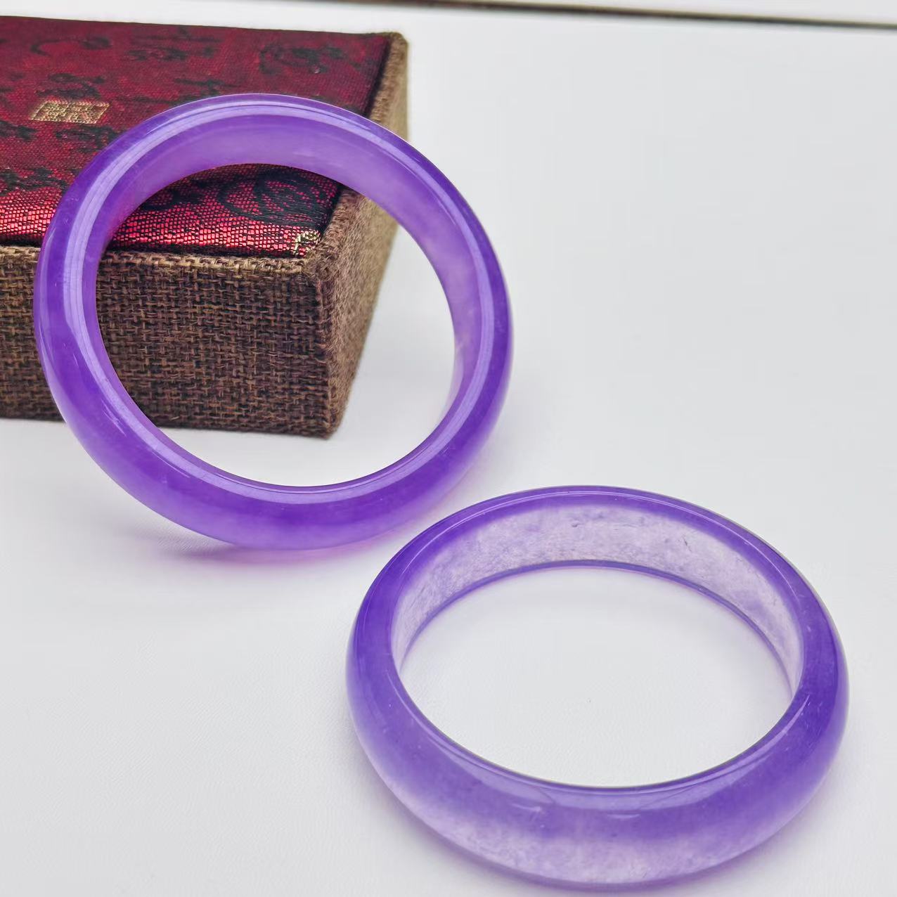 c516  非凡尊贵 多样性发其一 石英岩质玉 处  理 +色 手镯 饰品