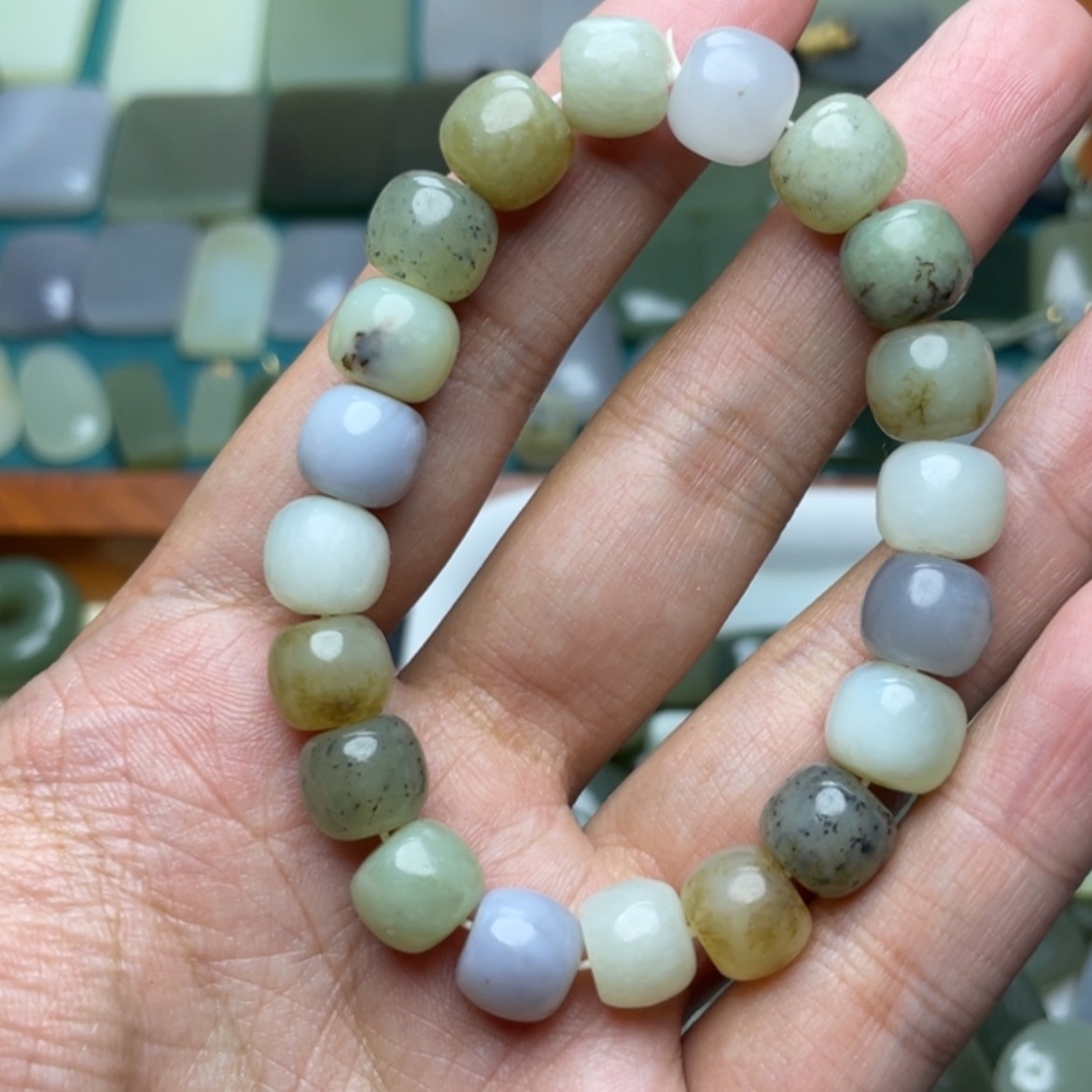 【闪购商品】颈饰未镶嵌和田玉
