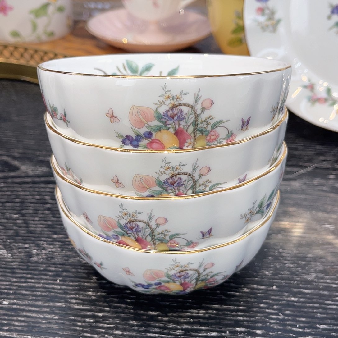 骨瓷饭碗4个////////