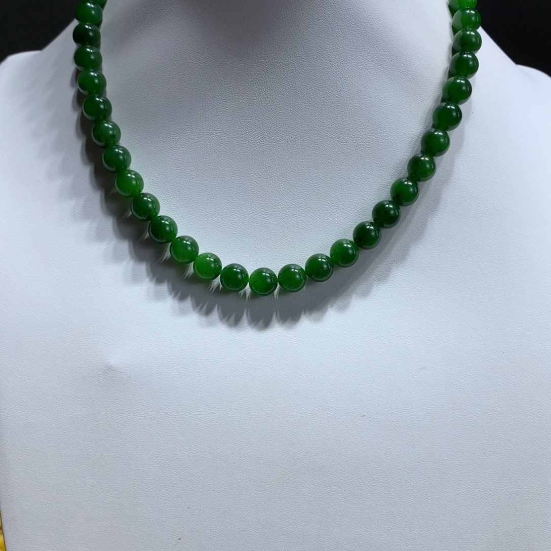 颈饰未镶嵌和田玉（碧玉）9➕mm