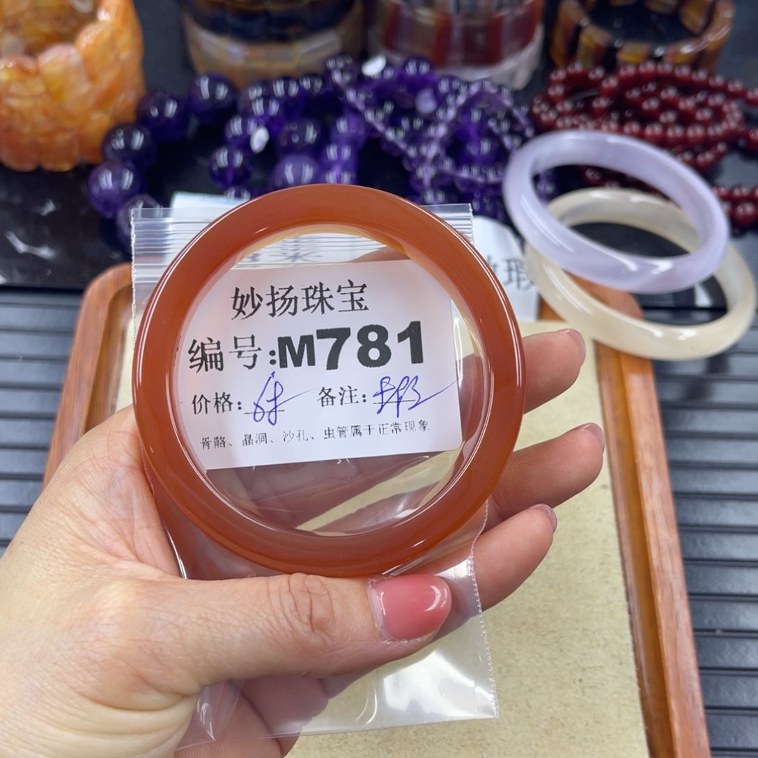 硅化珊瑚（珊瑚玉）未镶嵌默认微瑕不**.