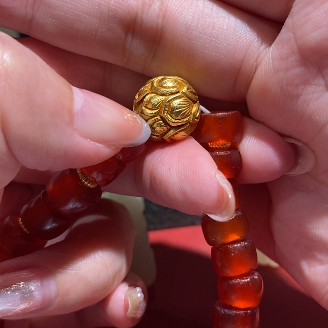 路***下和田玉（糖玉）未镶嵌珠宝奇石