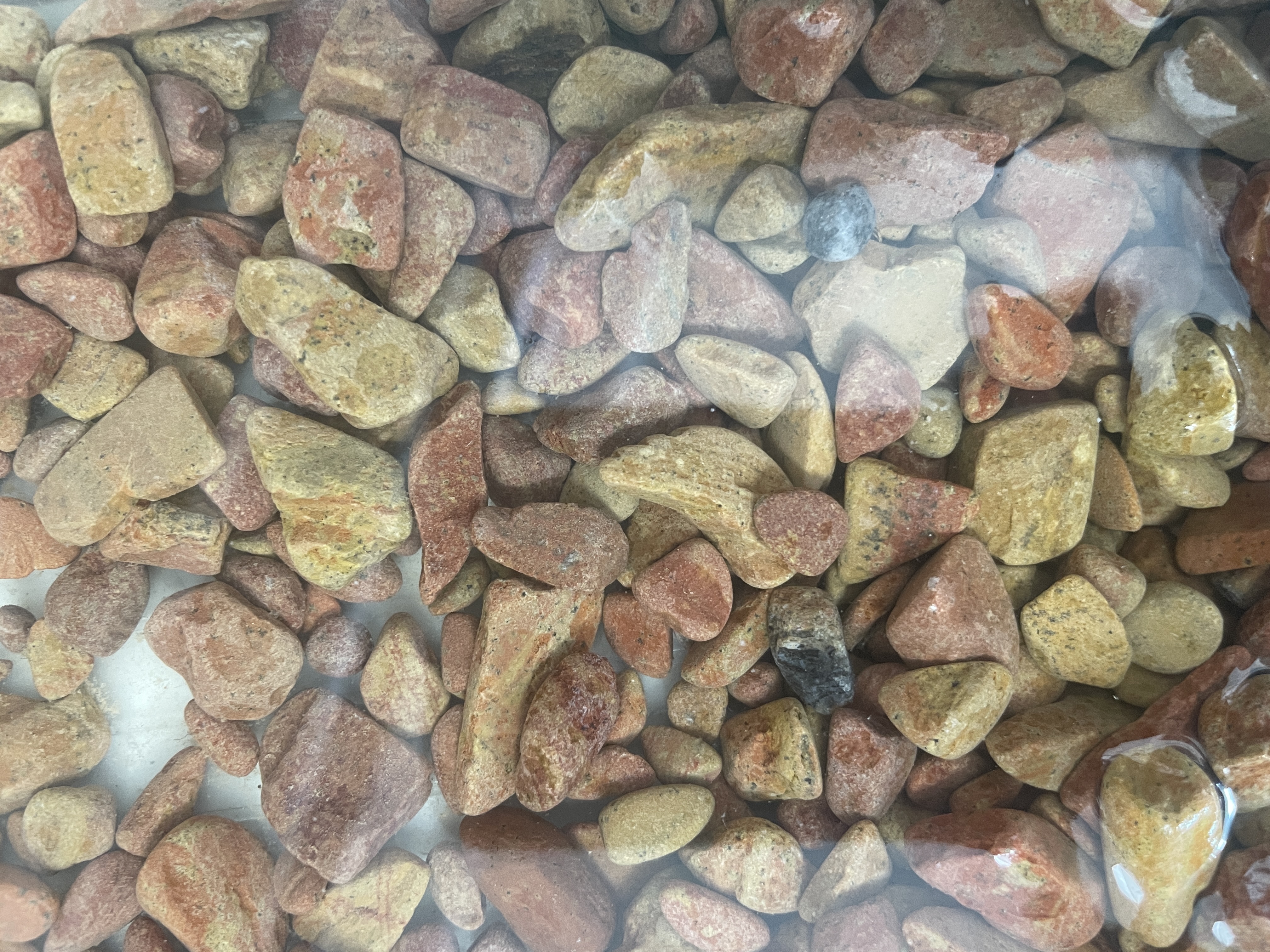 砭石碎石泡水颗粒车载