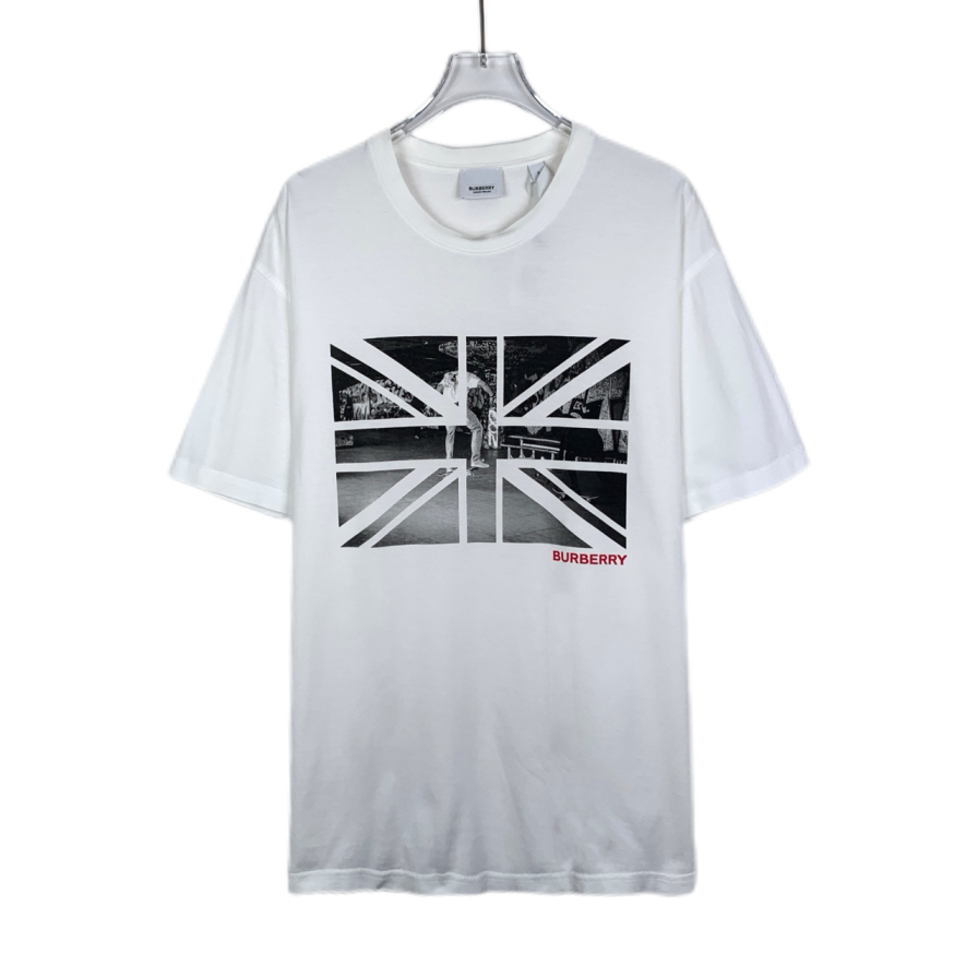 99新 BURBERRY/博柏利 014315 logo国旗图案短袖 S码 原价4100