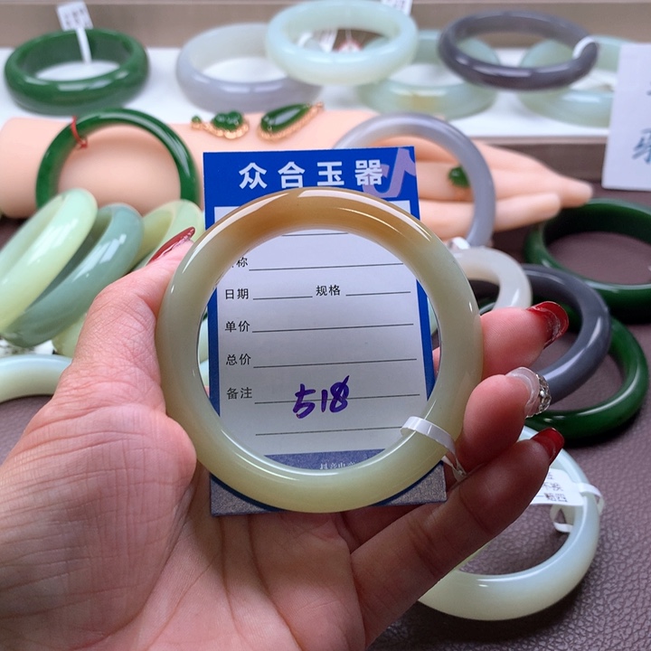 和田玉手镯55未镶嵌