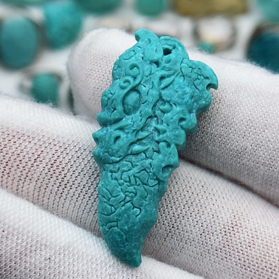 绿松石颈饰未镶嵌