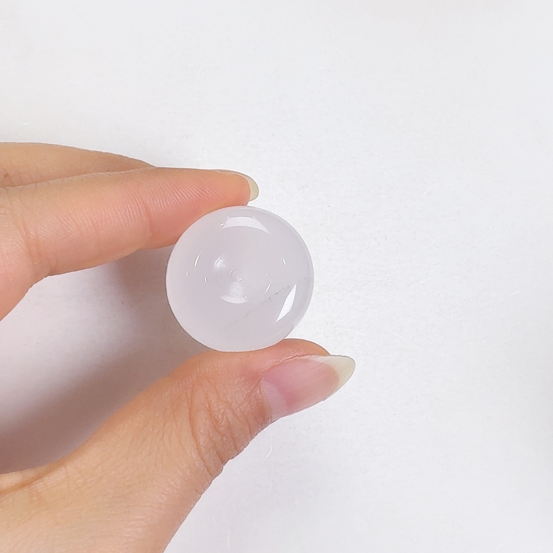 石英质玉未镶嵌颈饰平安扣