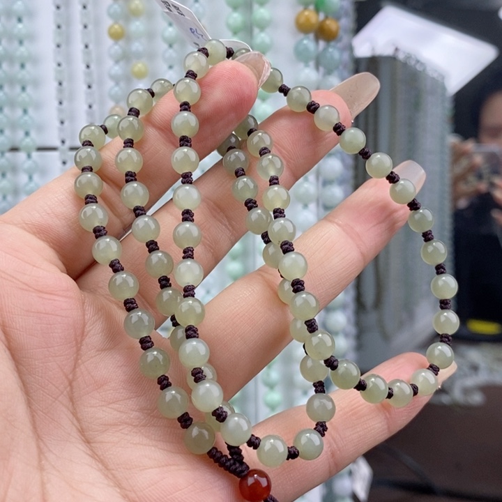 和田玉颈饰未镶嵌上**水