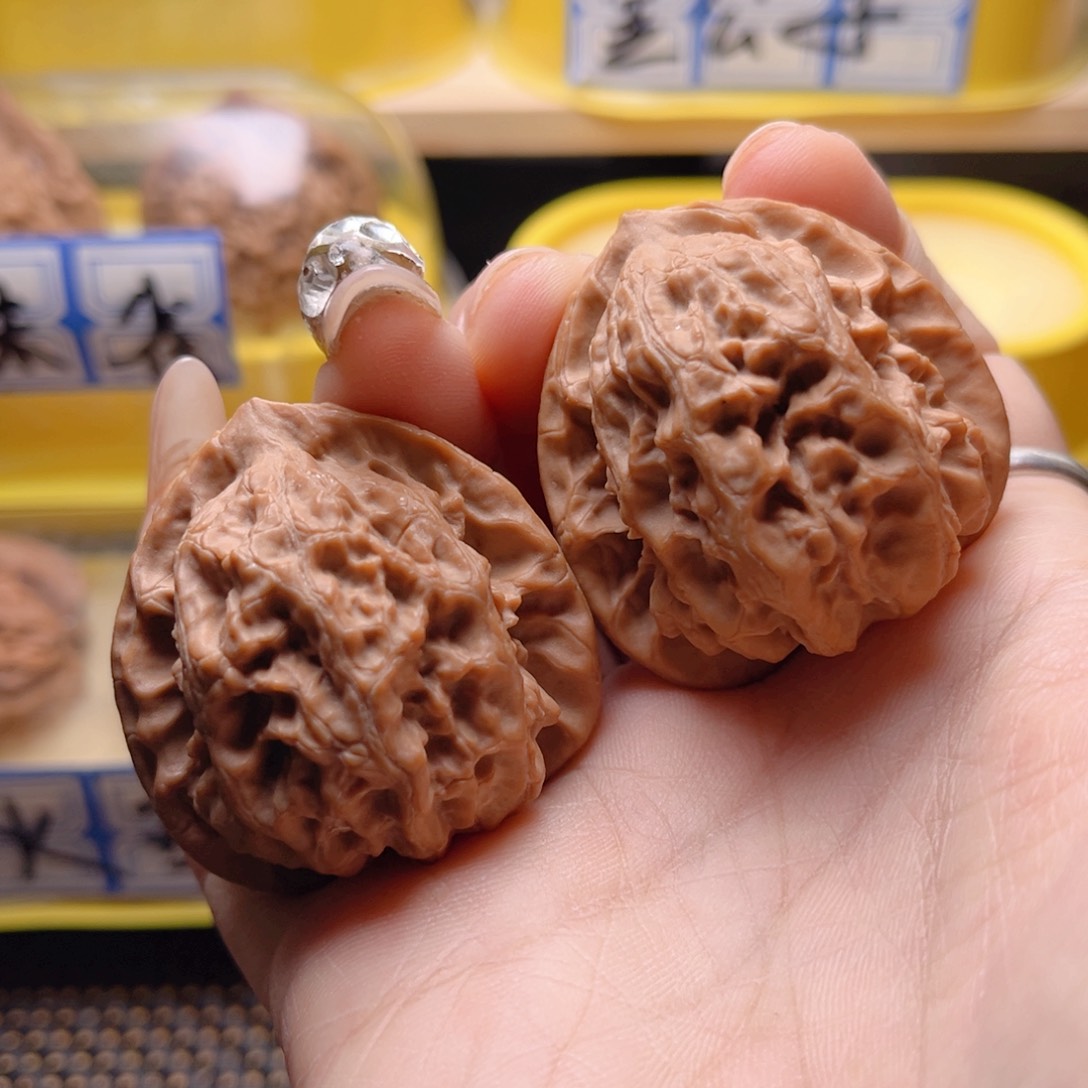 文玩核桃把件梨木台41