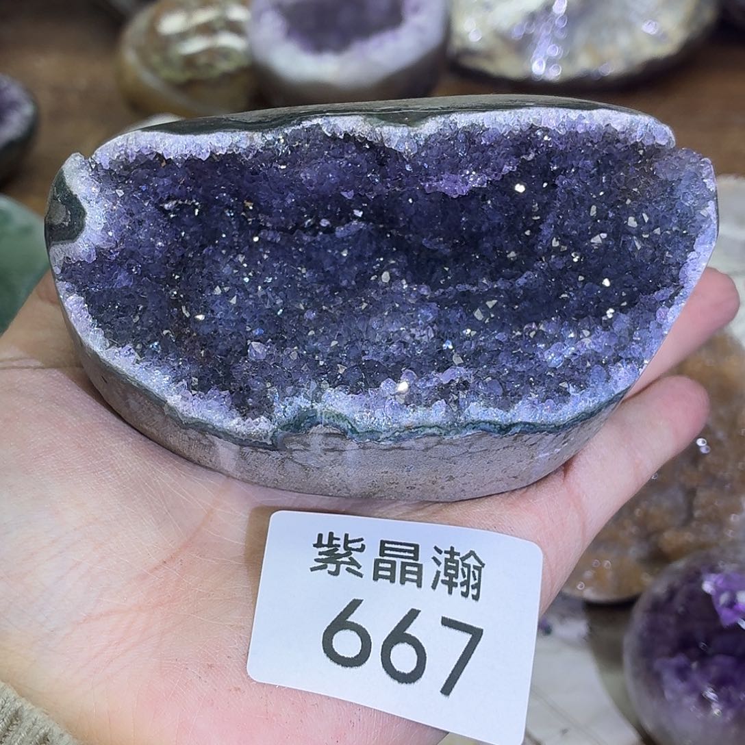 未镶嵌水晶大型摆件（非配饰）