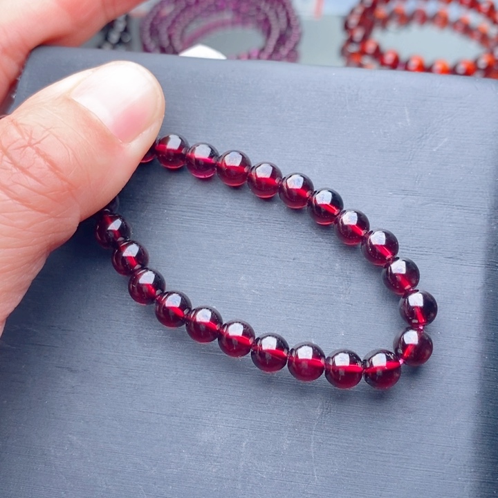 s***冶石榴石手链未镶嵌专柜大漏大漏24颗珠子