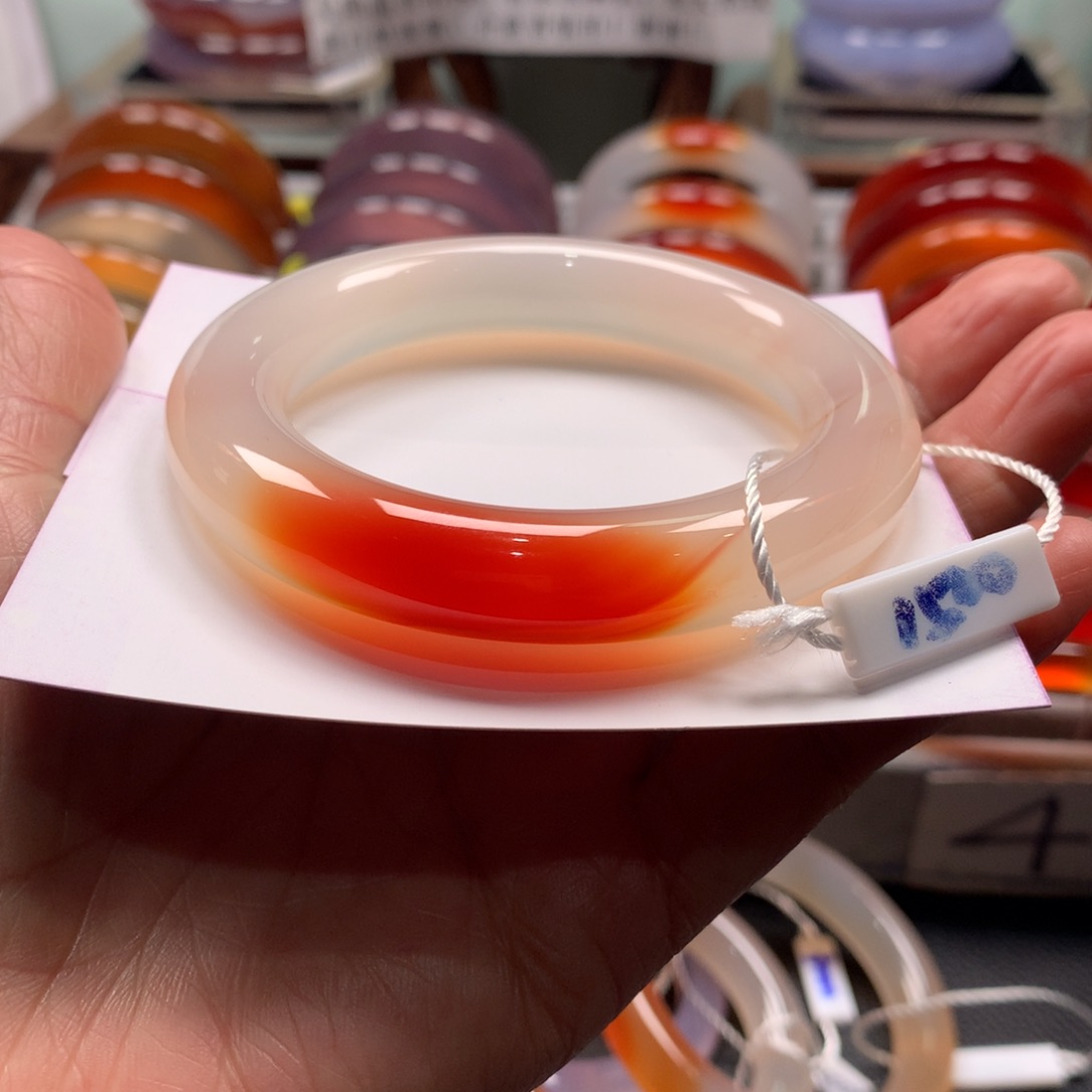 玛瑙/玉髓手镯未镶嵌