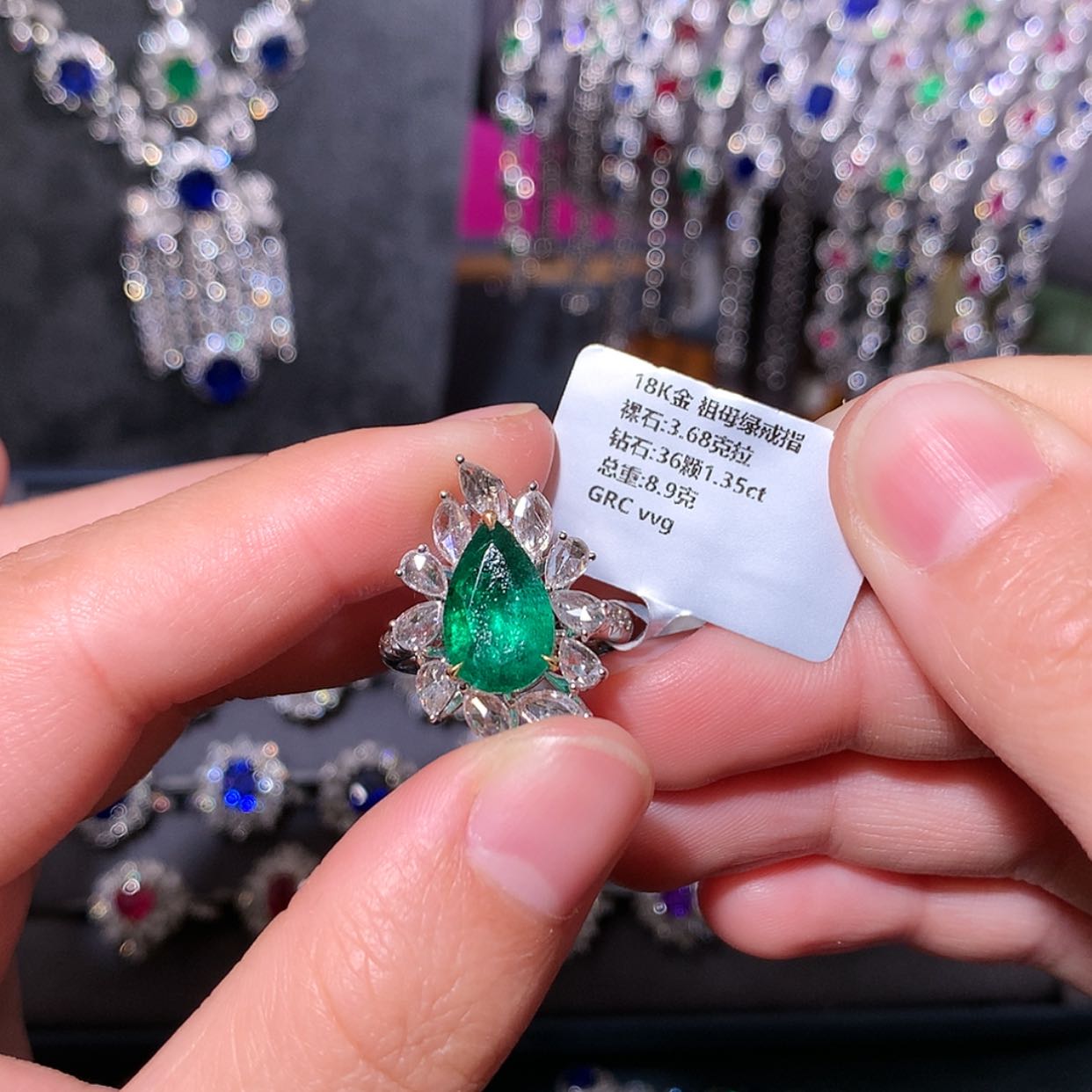 【闪购商品】祖母绿戒指18K金镶嵌