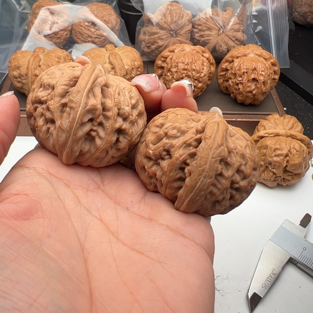 文玩核桃把件红锦鲤46