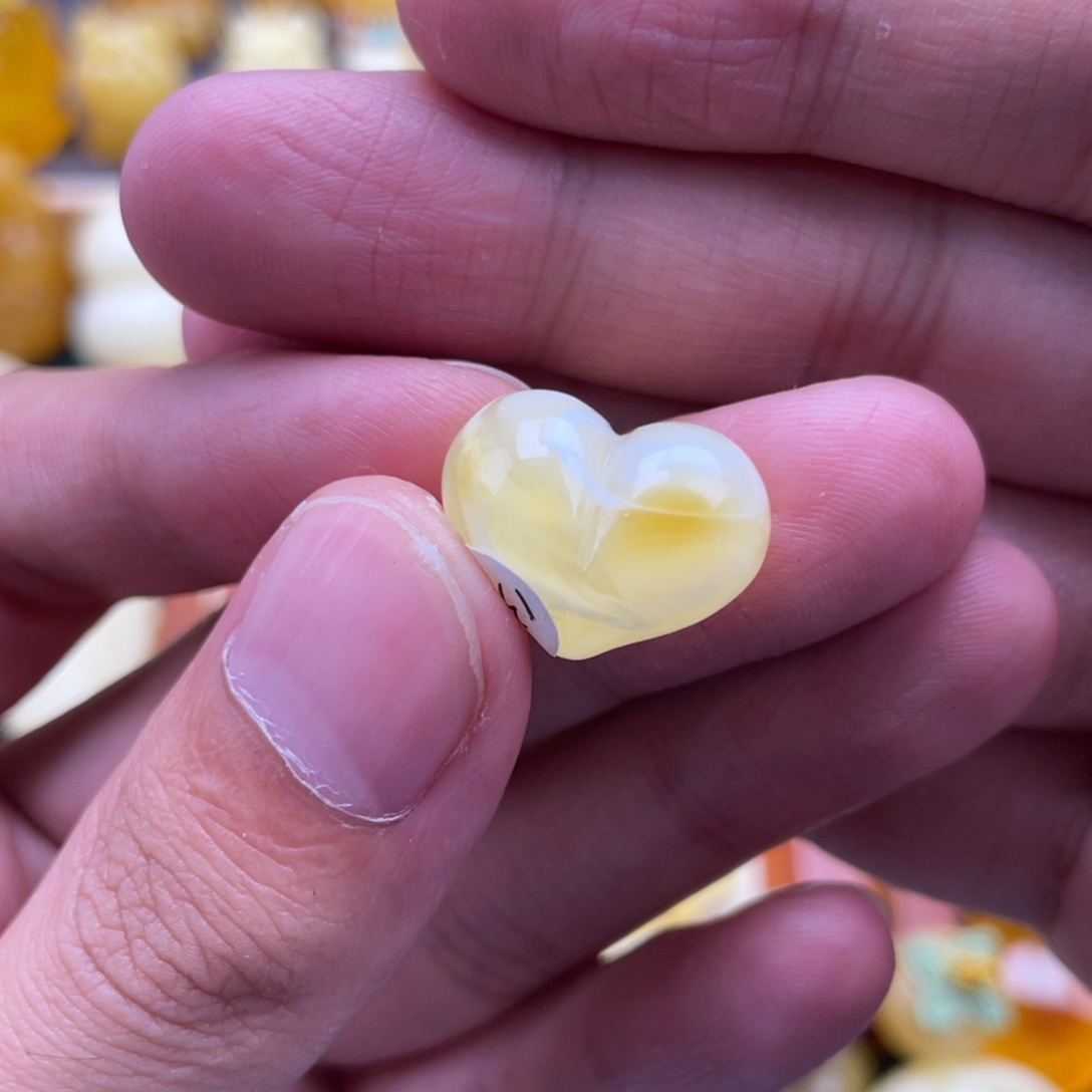 琥珀未镶嵌裸石蜜蜡