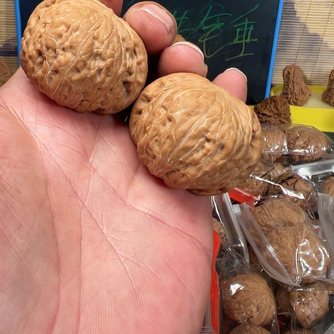 桃核吊坠咕*哥铁锤核桃