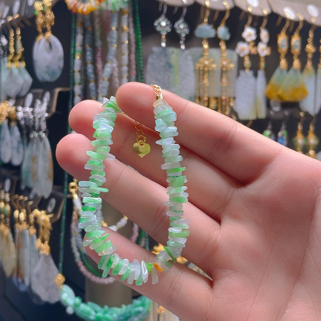 翡翠未镶嵌耳饰翡翠