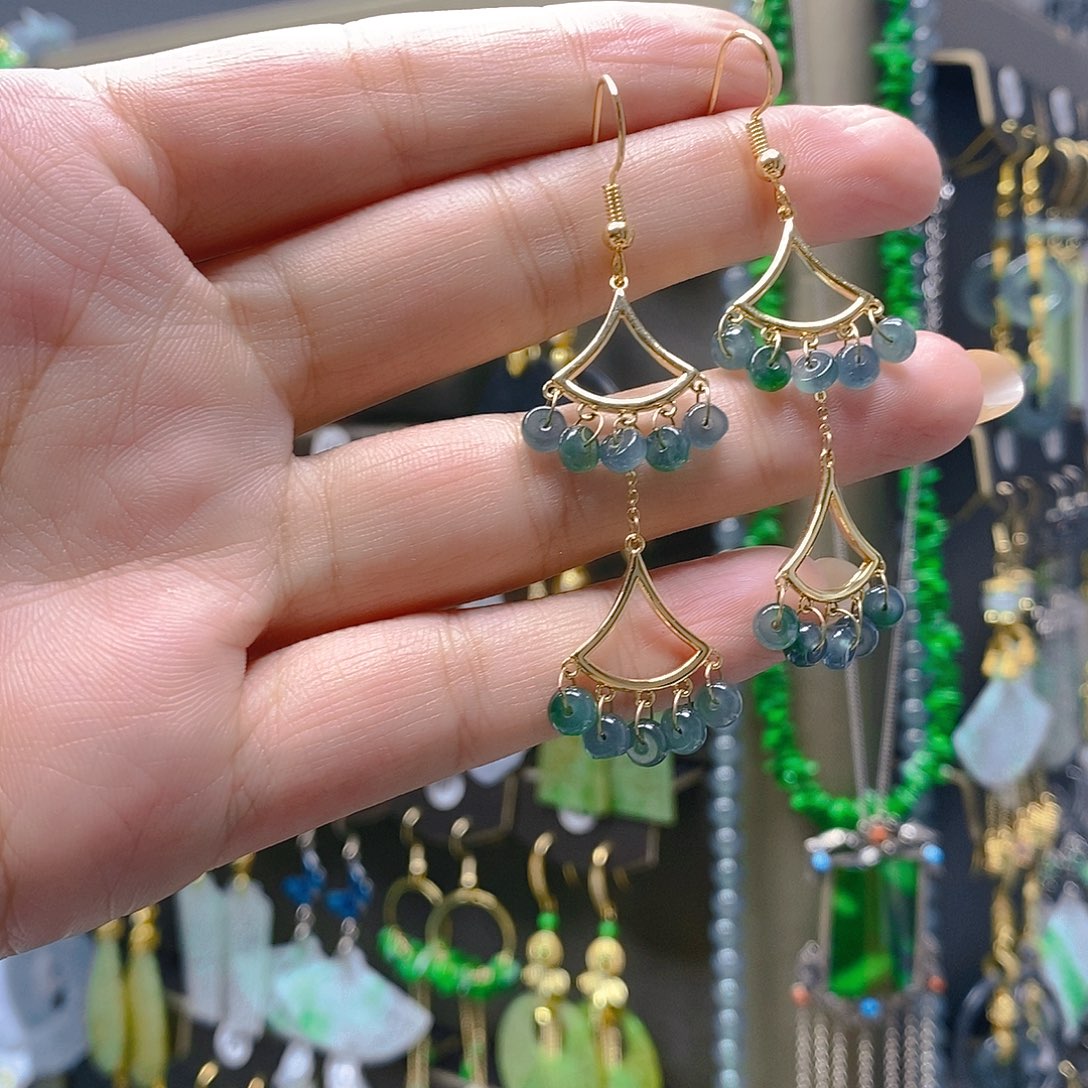 未镶嵌翡翠耳饰翡翠