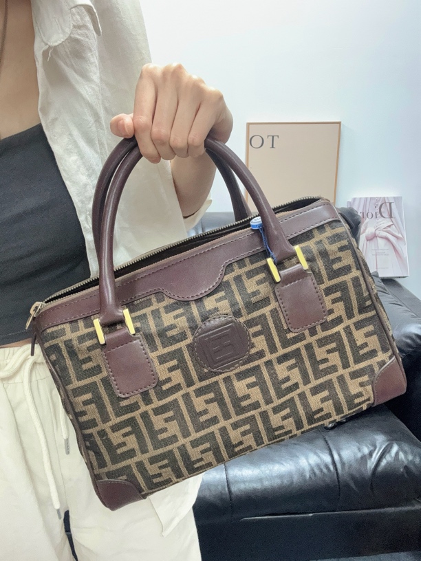 95新 FENDI/芬迪 老花波士顿手提包/秋境 05104