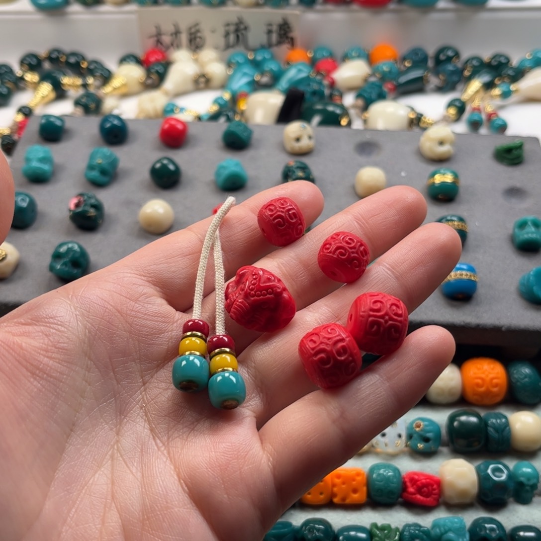 给***，琉璃颈饰琉璃配饰