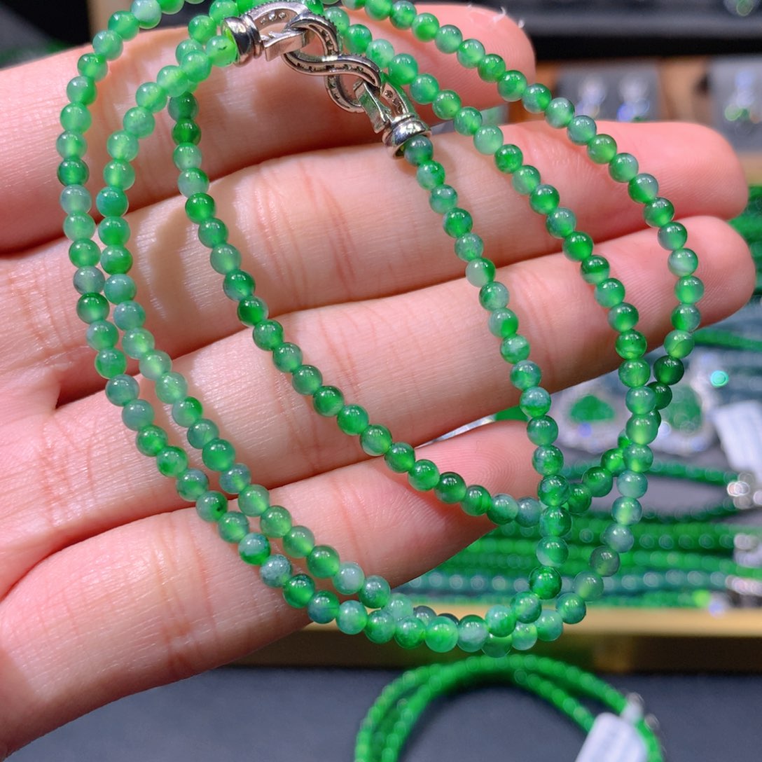 翡翠手链未镶嵌天然翡翠