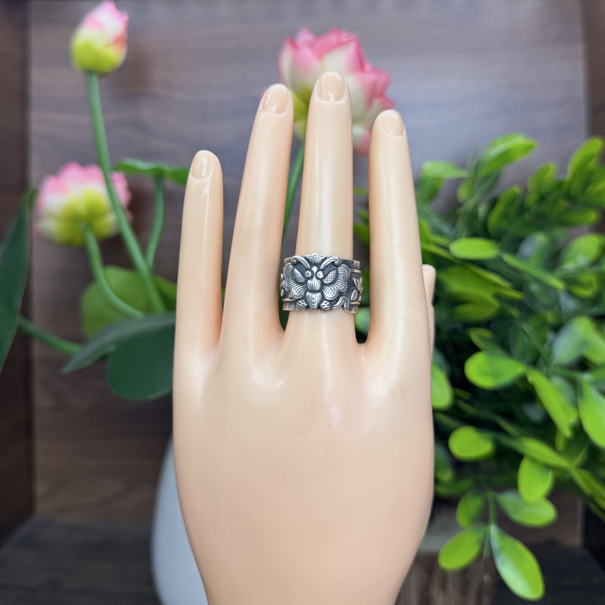 足银戒指 小郑家纯银手工錾刻蝴蝶戒指