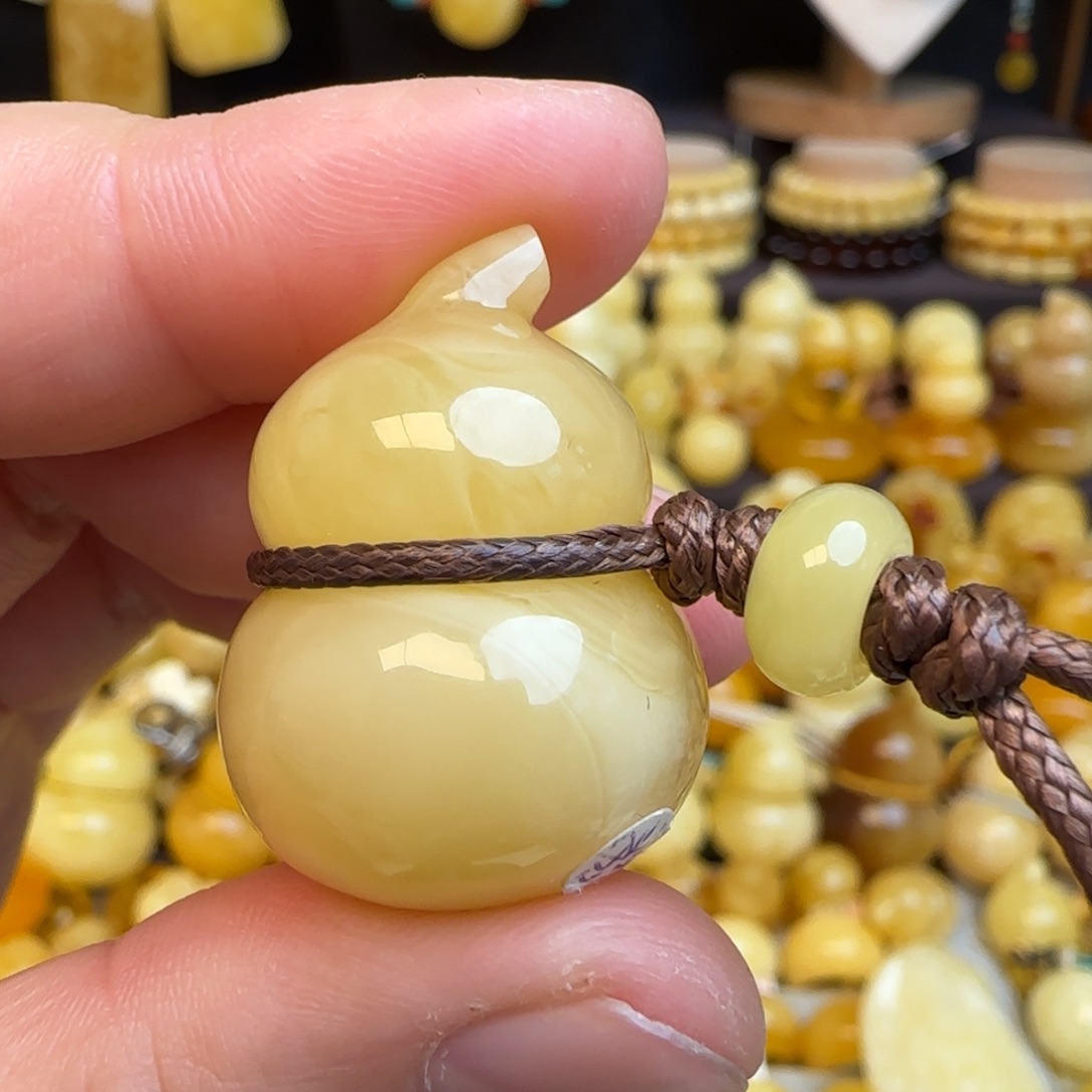 琥珀未镶嵌套链天然俄料妖花蜜蜡葫芦吊坠