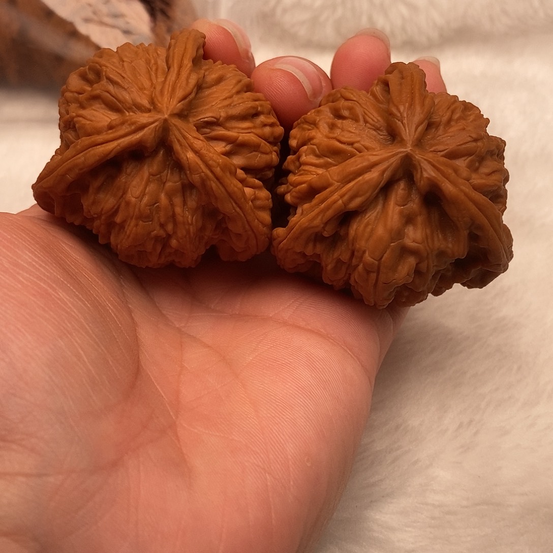 丰***由吊坠文玩核桃三棱